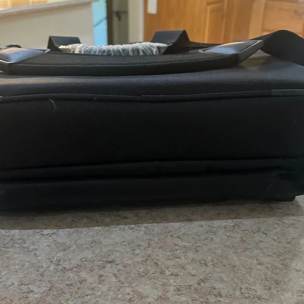 Targus Corporate Traveler Checkpoint-Friendly Carrying Case for 14